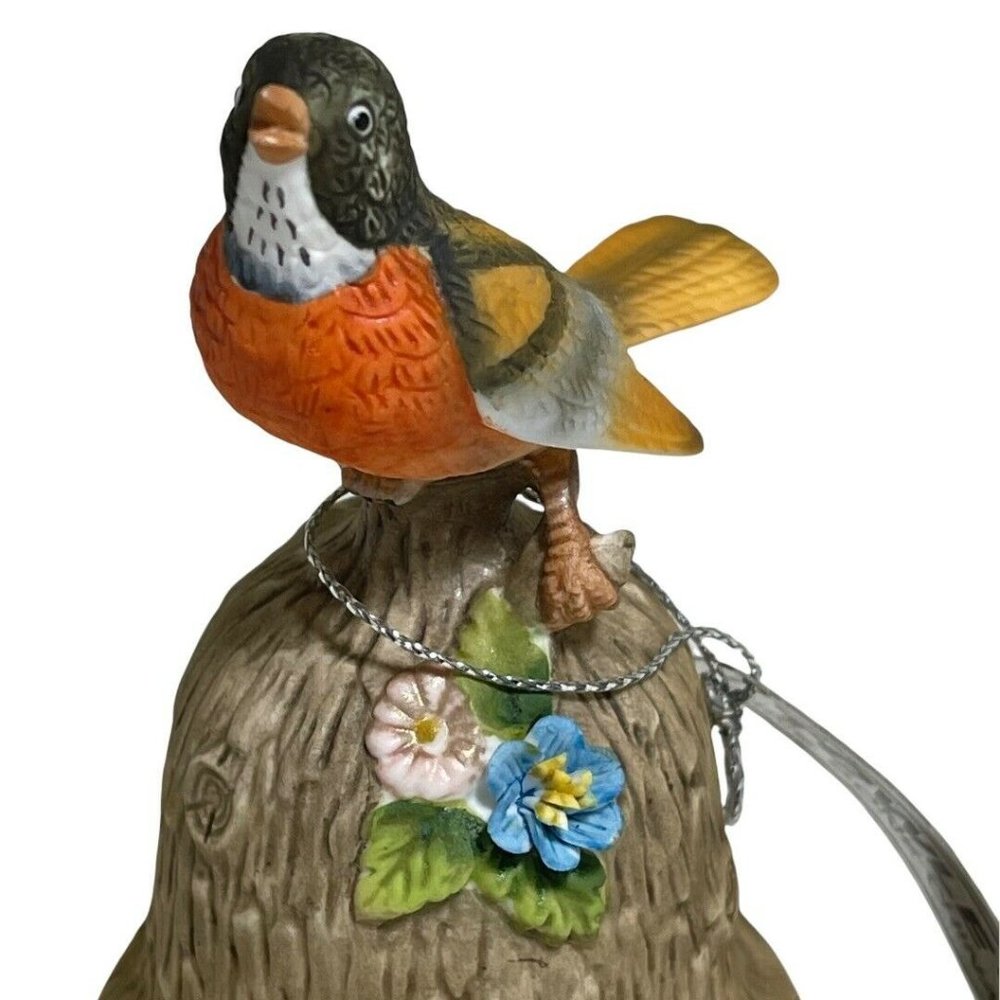 Towle Fine Bone China Robin Bird Bell Spring - Picture 9 of 9